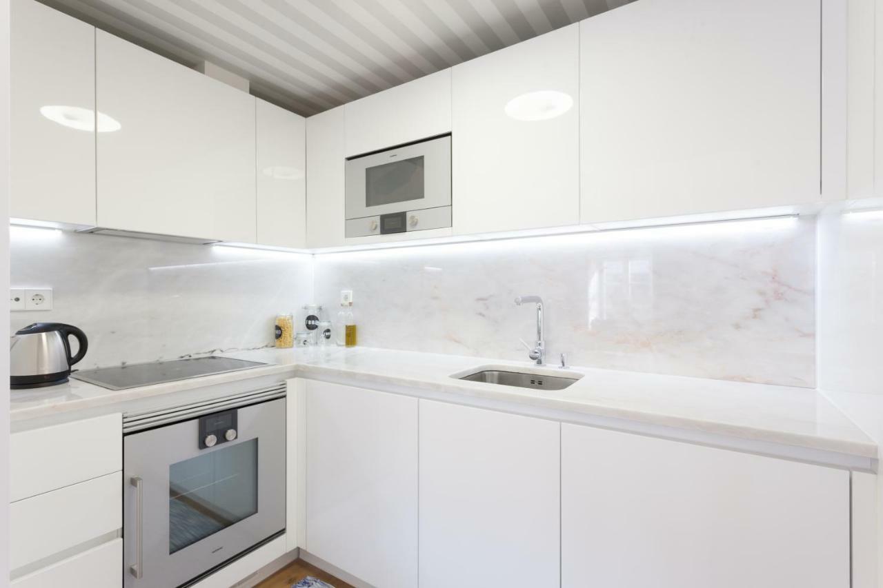 Flh Restauradores Amazing Flat With View Lisbon Bagian luar foto